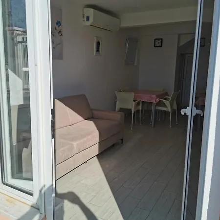 Apartman Ib Tkon, Pasman Tkon